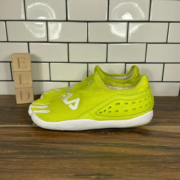 Fila Shoes Fila Womens Skeletoes Trifit Lime Green Running